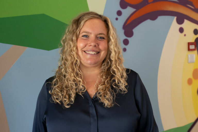 Dr Rachel Falk